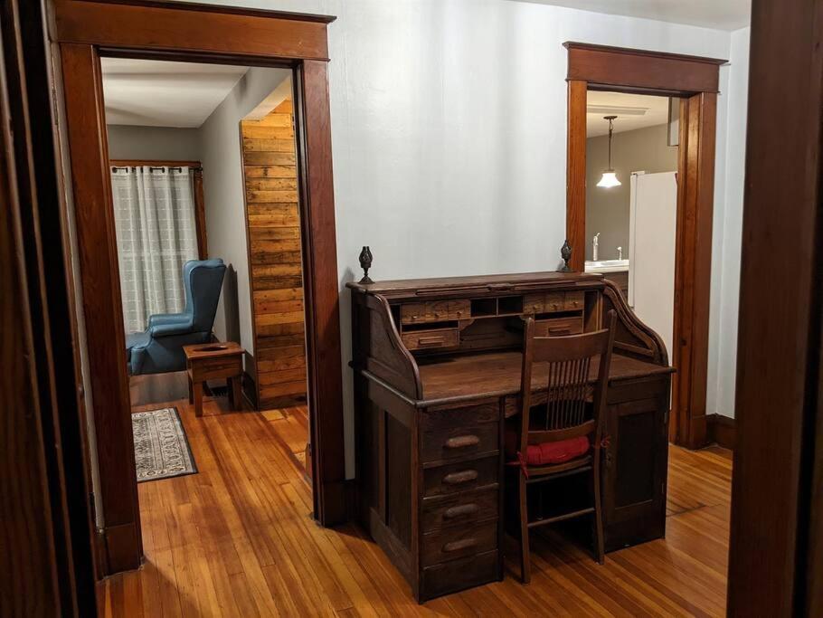 Large Bakery Apartment - Central Downtown Location Fredonia 외부 사진